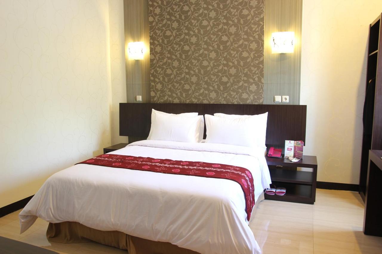 Hotel Roditha Banjarbaru Banjarmasin  Kamer foto