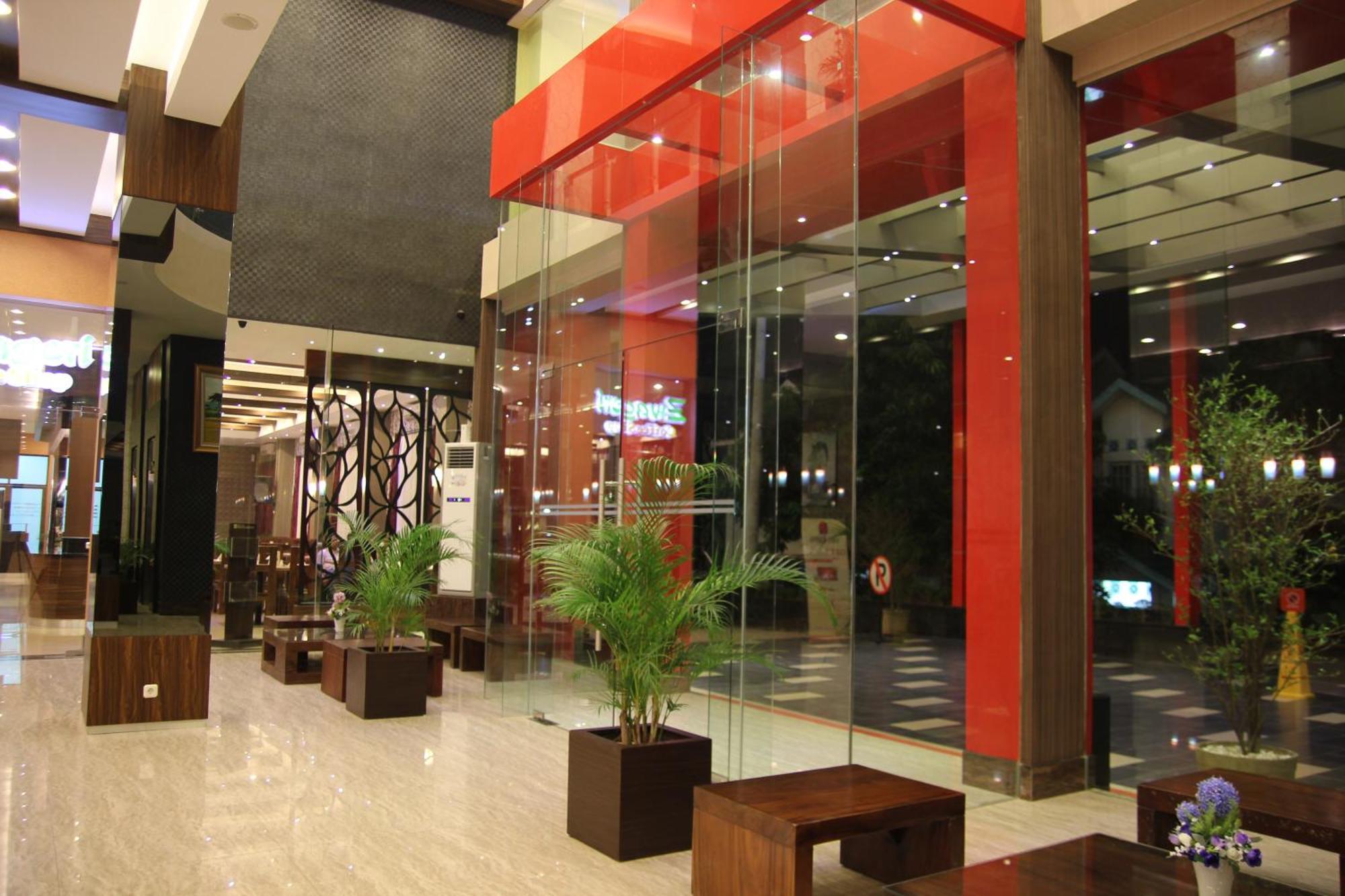 Hotel Roditha Banjarbaru Banjarmasin  Buitenkant foto