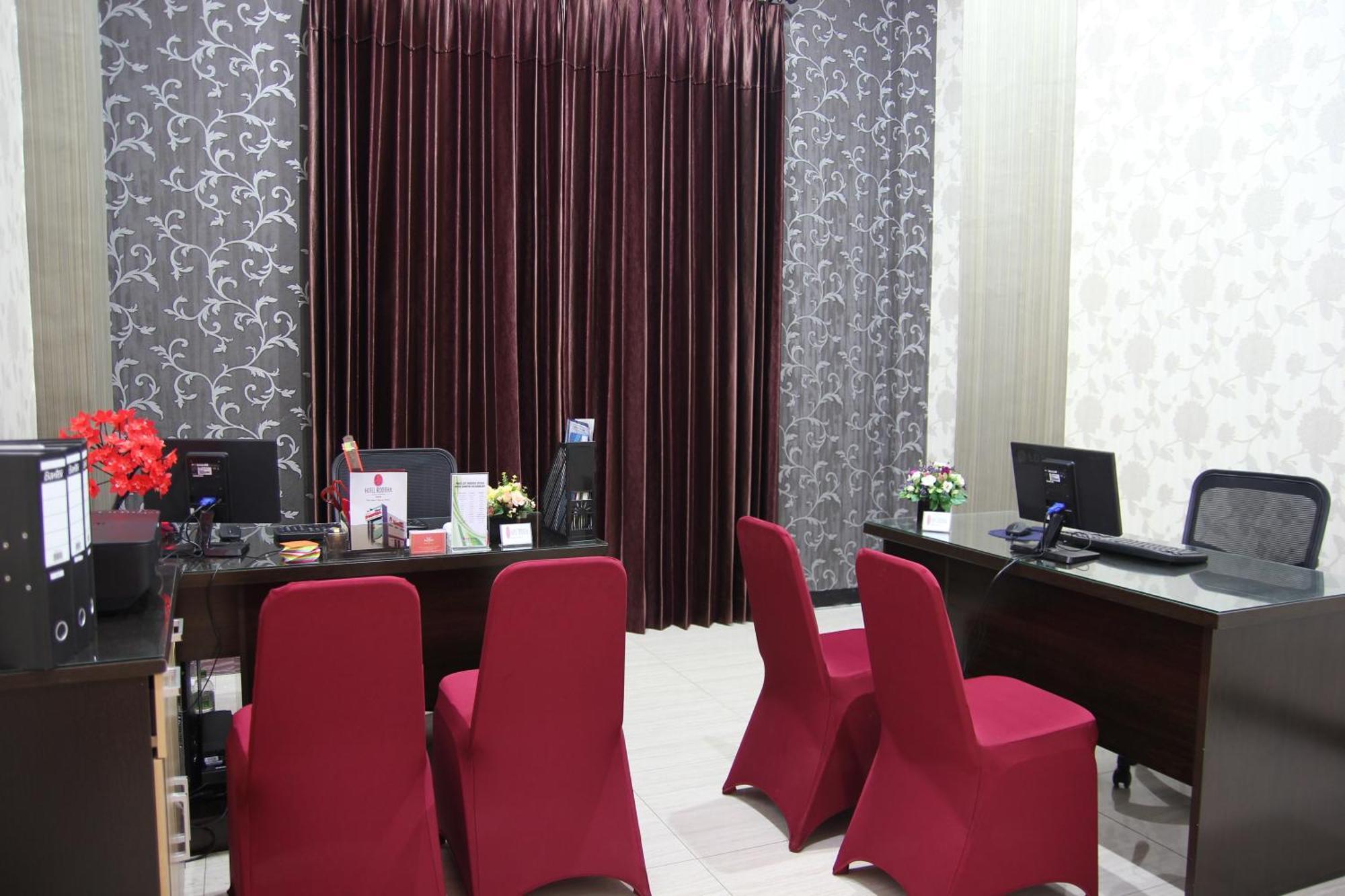 Hotel Roditha Banjarbaru Banjarmasin  Buitenkant foto