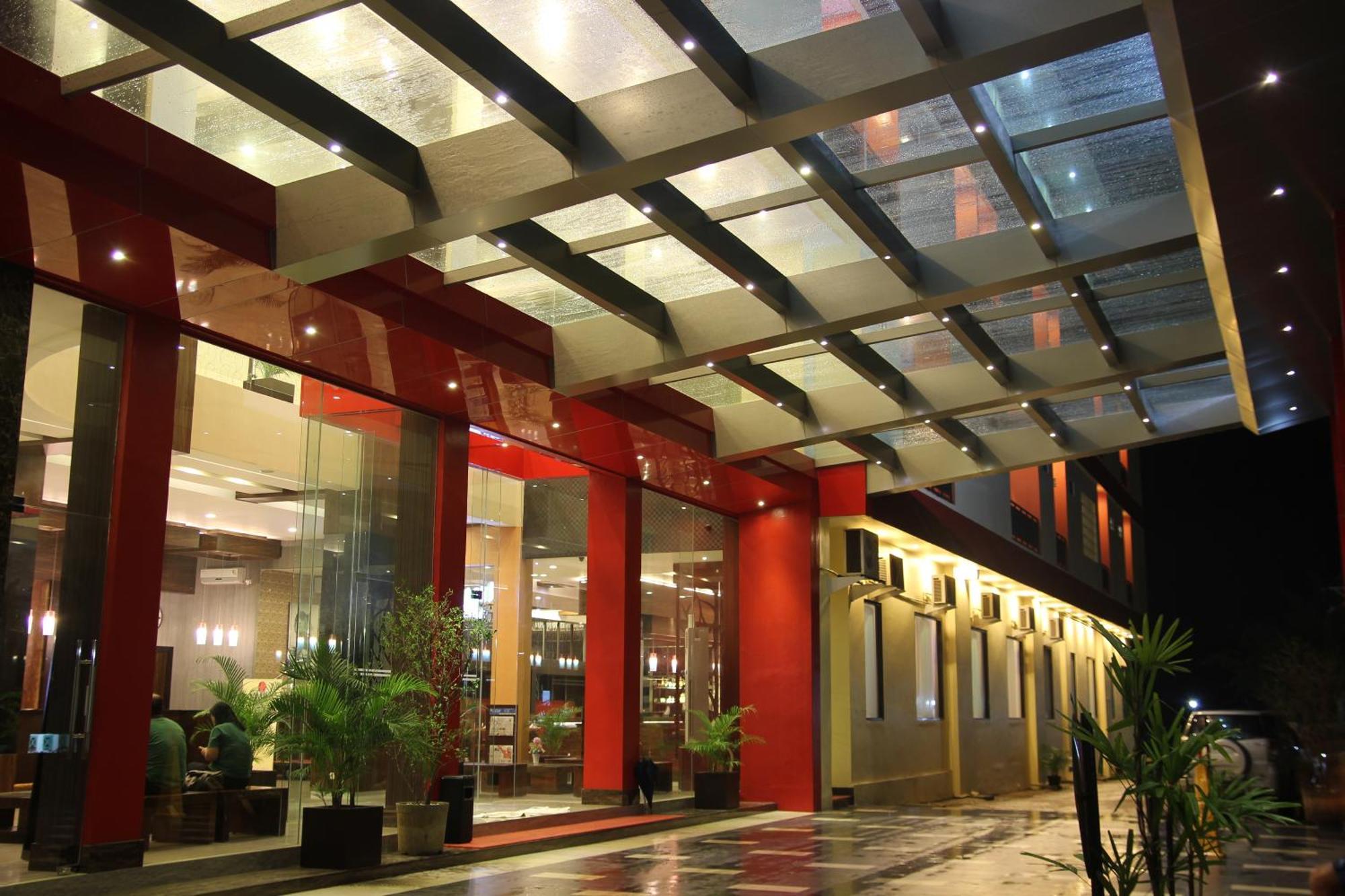 Hotel Roditha Banjarbaru Banjarmasin  Buitenkant foto