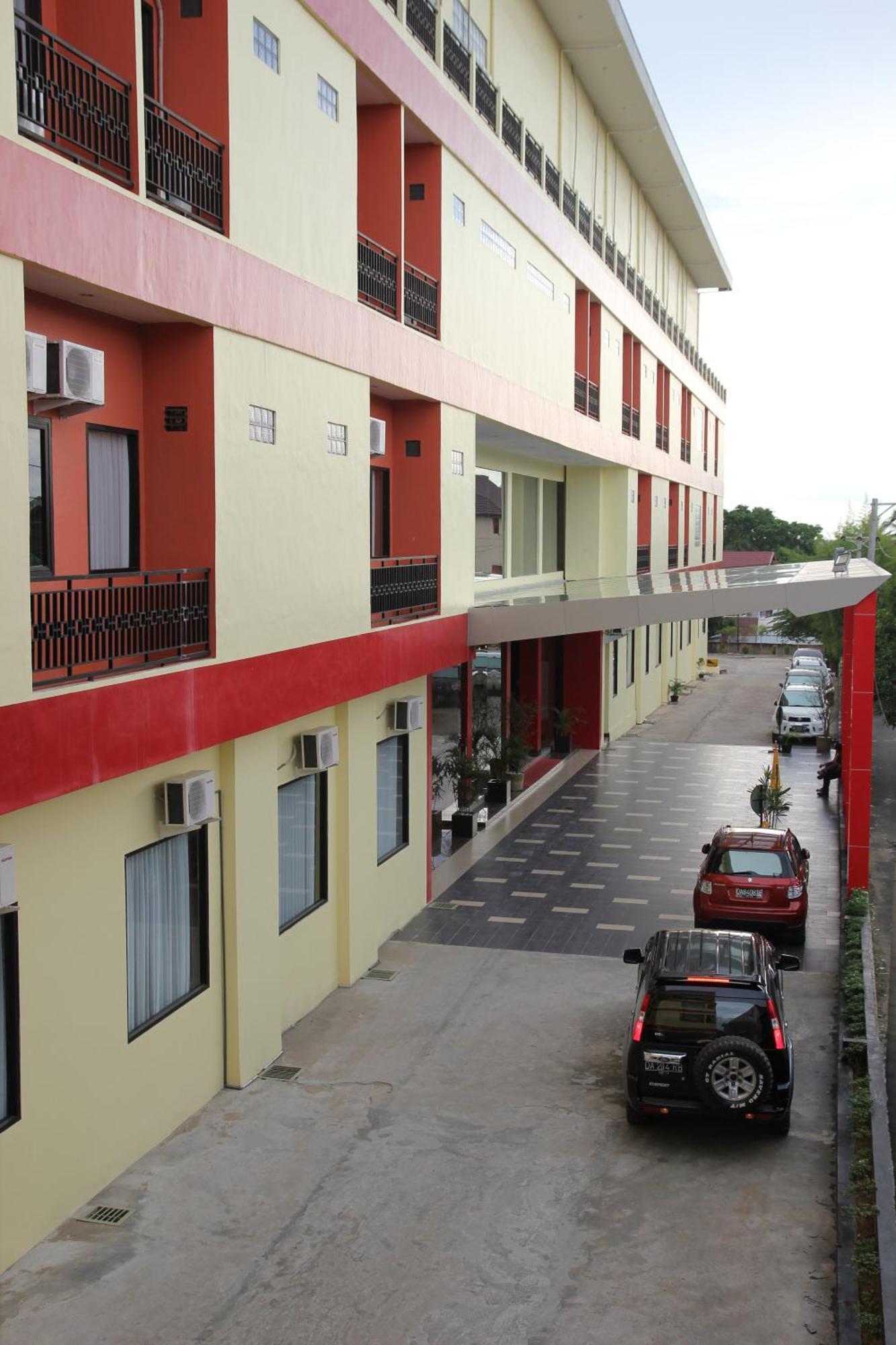 Hotel Roditha Banjarbaru Banjarmasin  Buitenkant foto