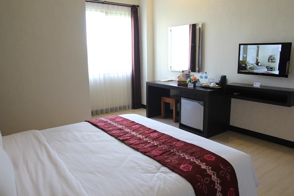 Hotel Roditha Banjarbaru Banjarmasin  Kamer foto