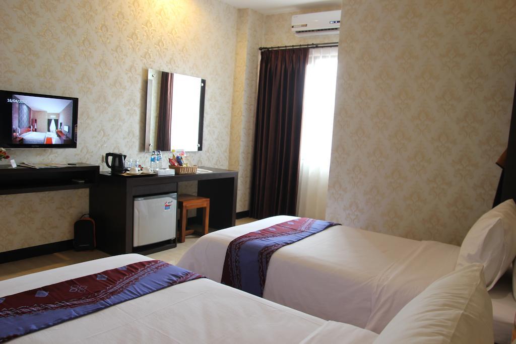 Hotel Roditha Banjarbaru Banjarmasin  Kamer foto