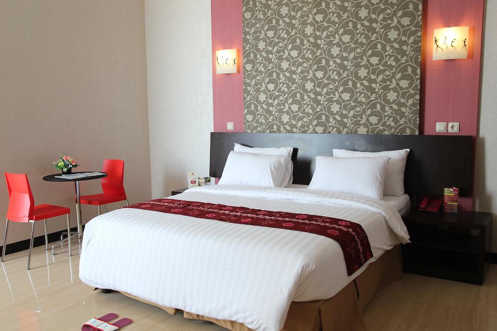 Hotel Roditha Banjarbaru Banjarmasin  Kamer foto