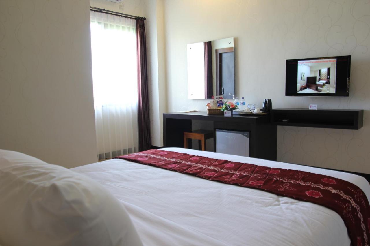 Hotel Roditha Banjarbaru Banjarmasin  Buitenkant foto